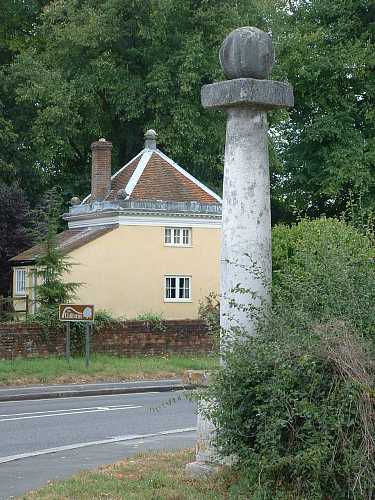 West Wycombe, The Pedestal